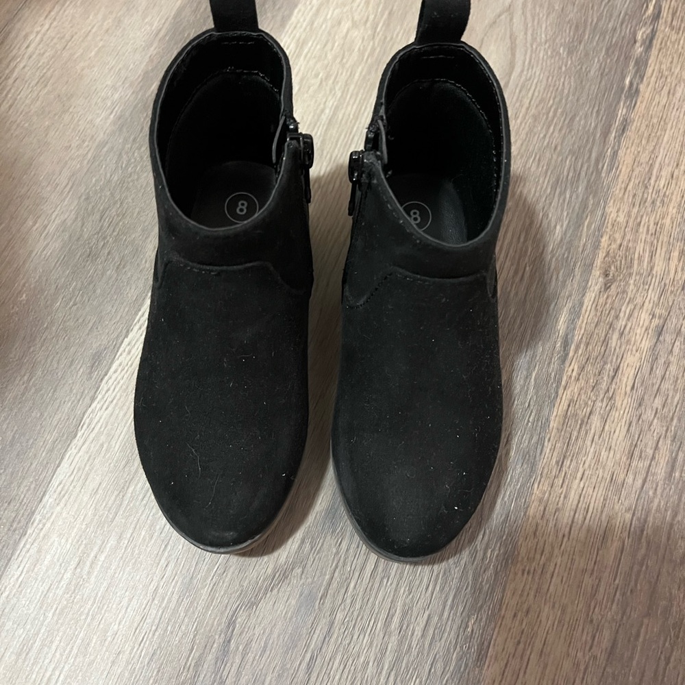 Cat and jack booties size 8c